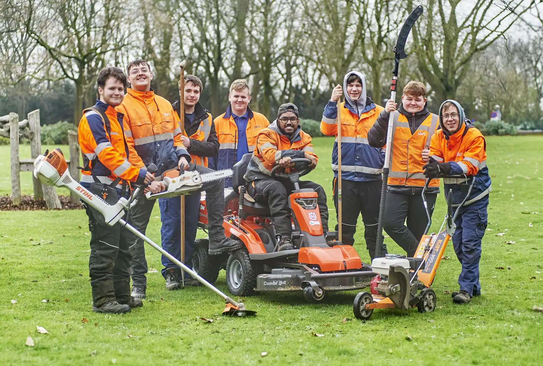 Op foto van links naar rechts Simon van Tienen, Damian Sluijter, Jamie den Ridder, Dave van Iperen, DaMarcus Gajadhar, Jamie Betaoeboen, Maikel van Boxtel en Mike van Boxtel.